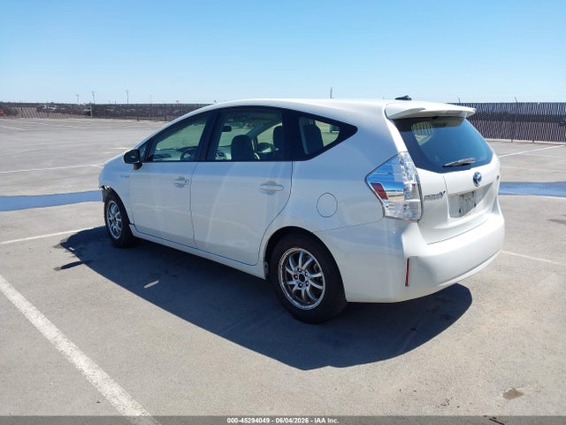 Toyota Prius v Three