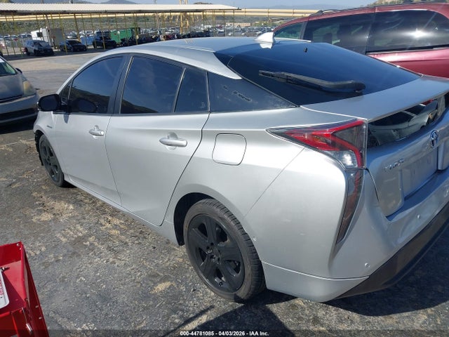 Toyota Prius Three Touring