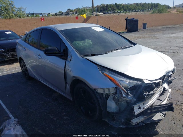 Salvage Toyota Prius Image