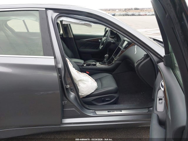 INFINITI Q50 3.0t Premium