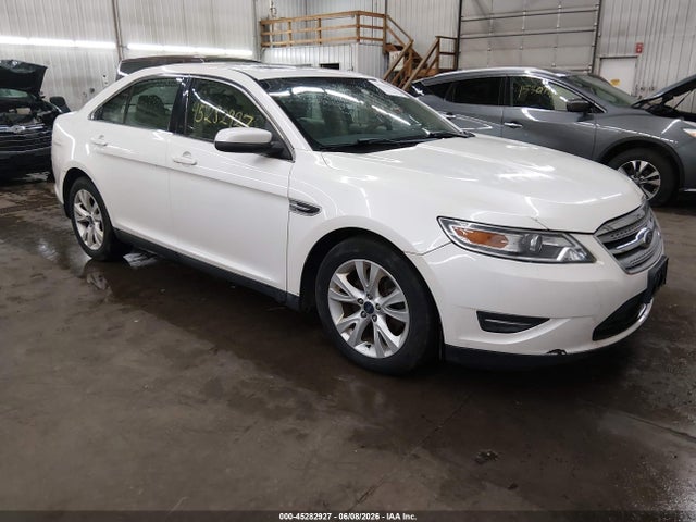 Salvage Ford Taurus Image