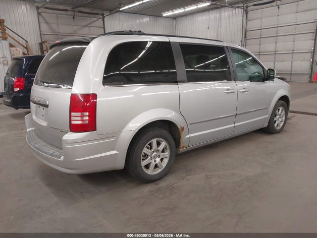 Chrysler Town & Country Touring