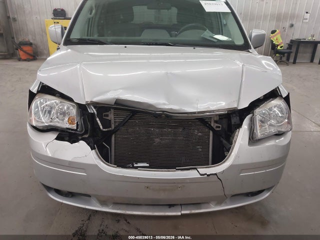 Chrysler Town & Country Touring