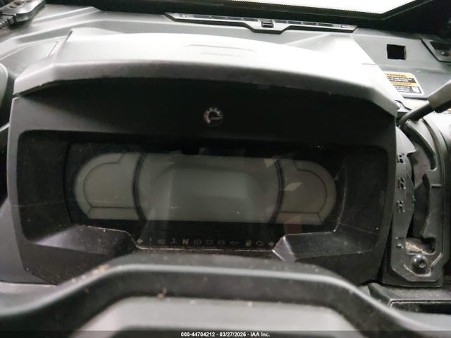 Can-Am Defender Max Limited Cab Hd10