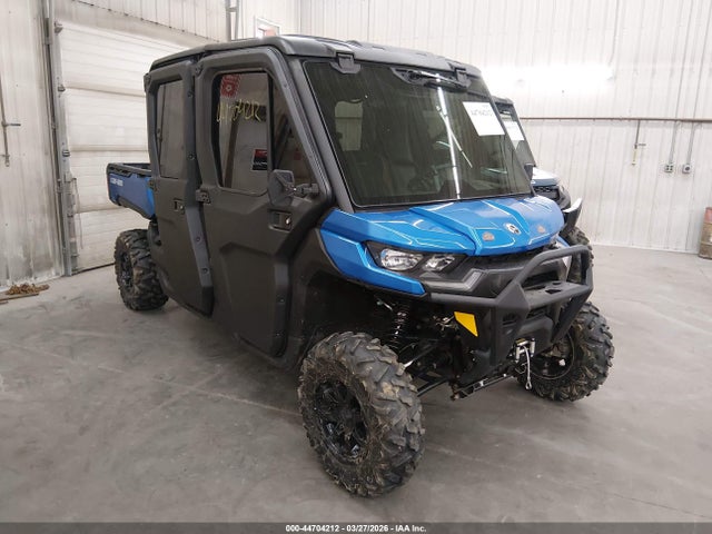 Salvage Can-Am Defender Max Image