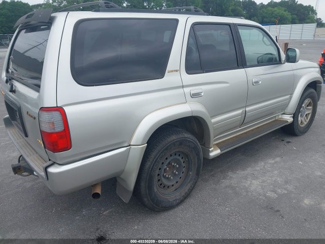 Toyota 4Runner Limited V6
