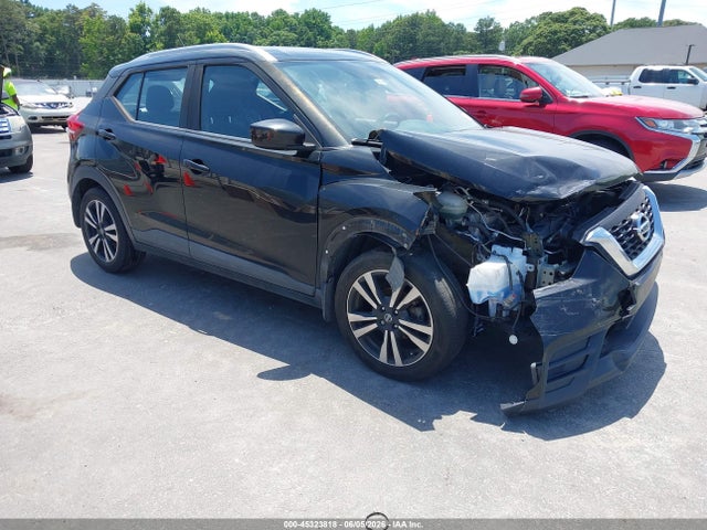 Salvage Nissan Kicks Image