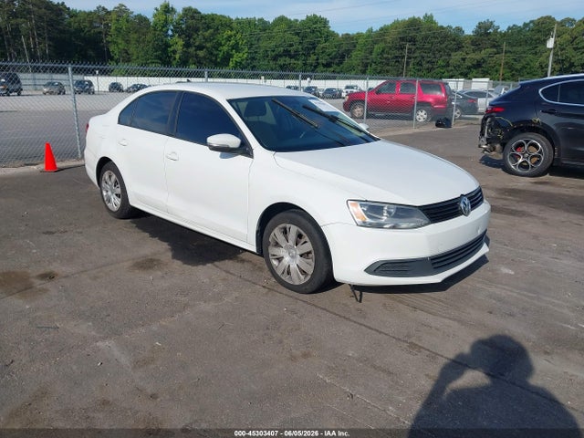 Salvage Volkswagen Jetta Image