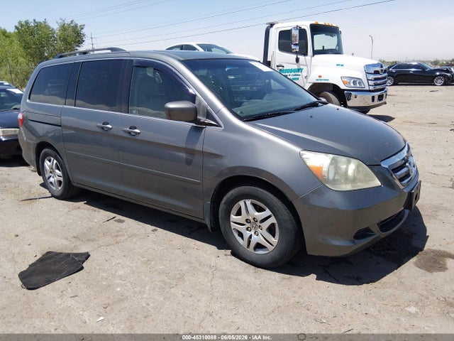 Salvage Honda Odyssey Image