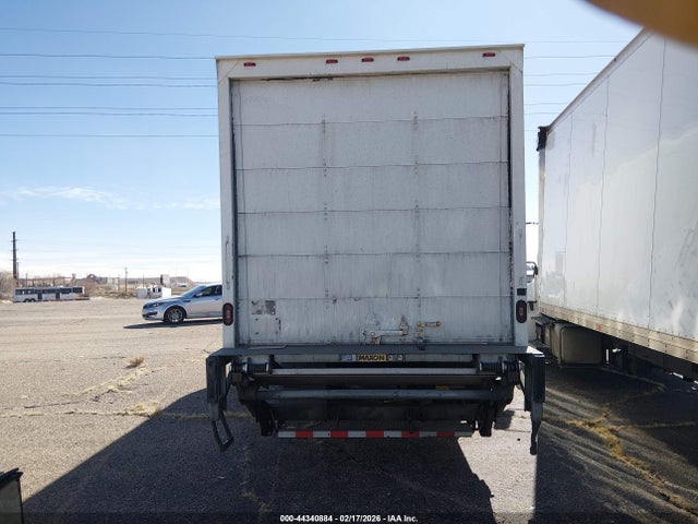 Freightliner M2 106