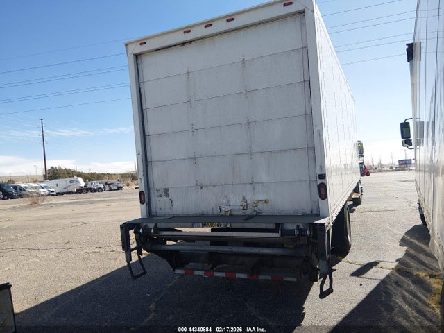 Freightliner M2 106