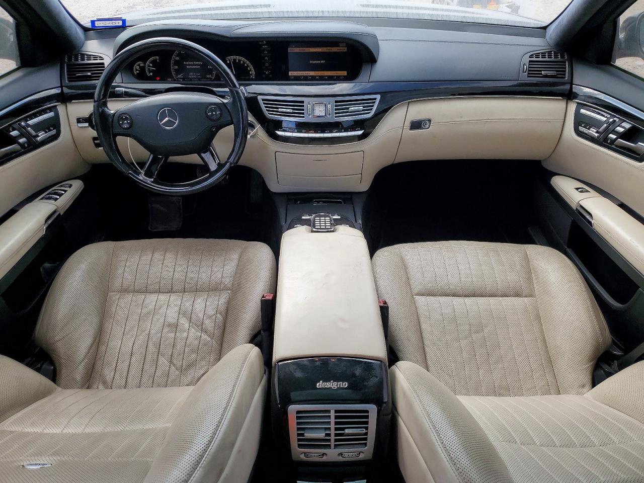 Mercedes-Benz S-Class 550
