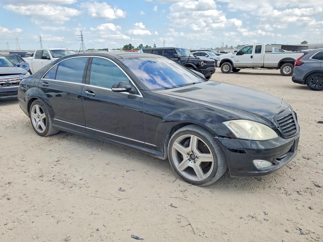 Mercedes-Benz S-Class 550