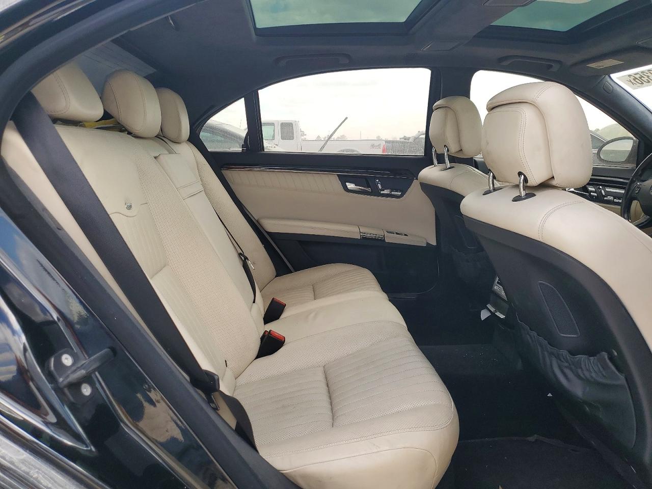 Mercedes-Benz S-Class 550