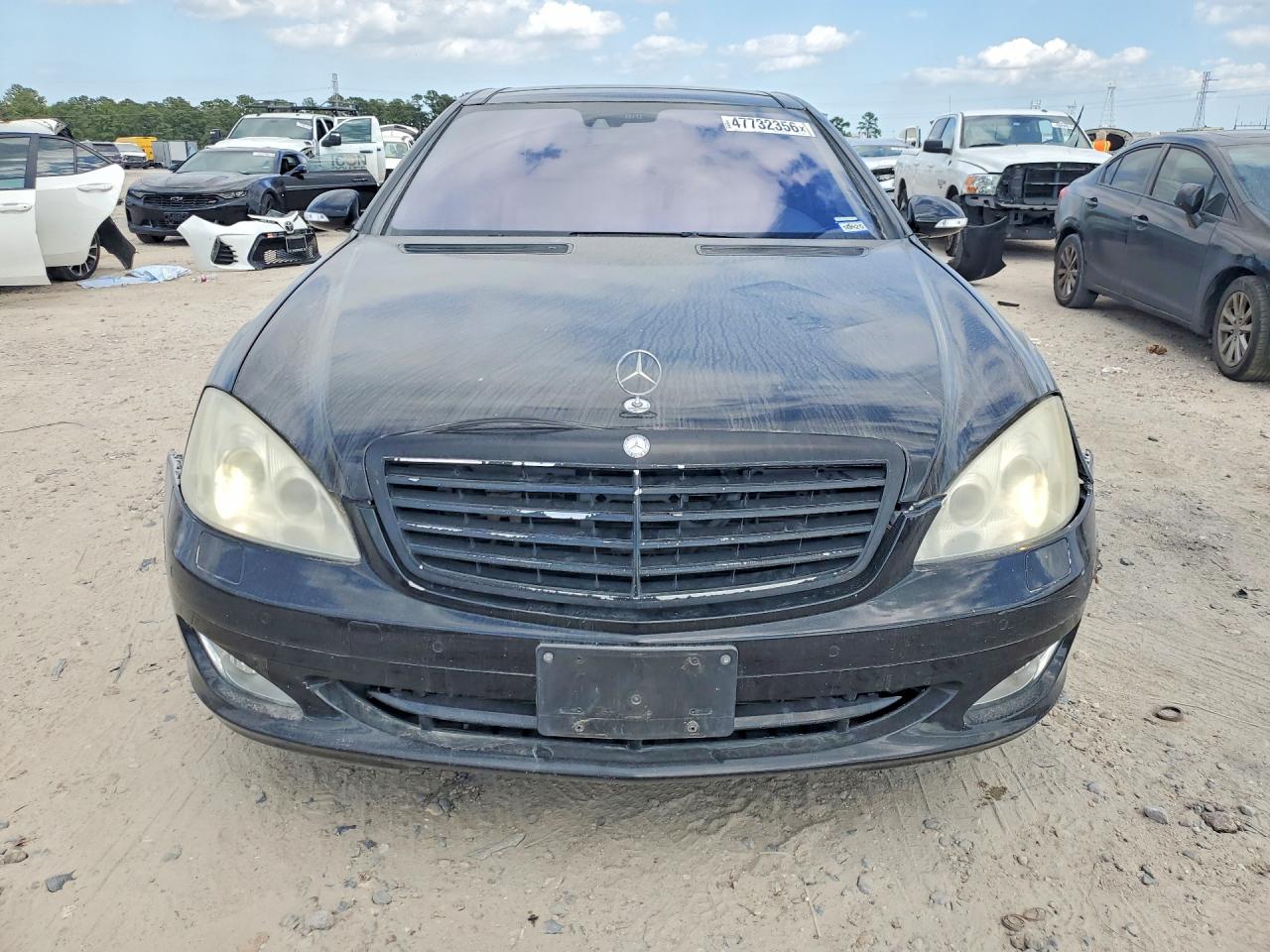 Mercedes-Benz S-Class 550