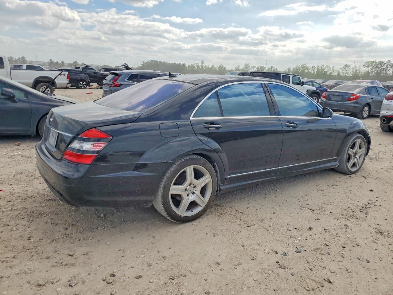 Mercedes-Benz S-Class 550
