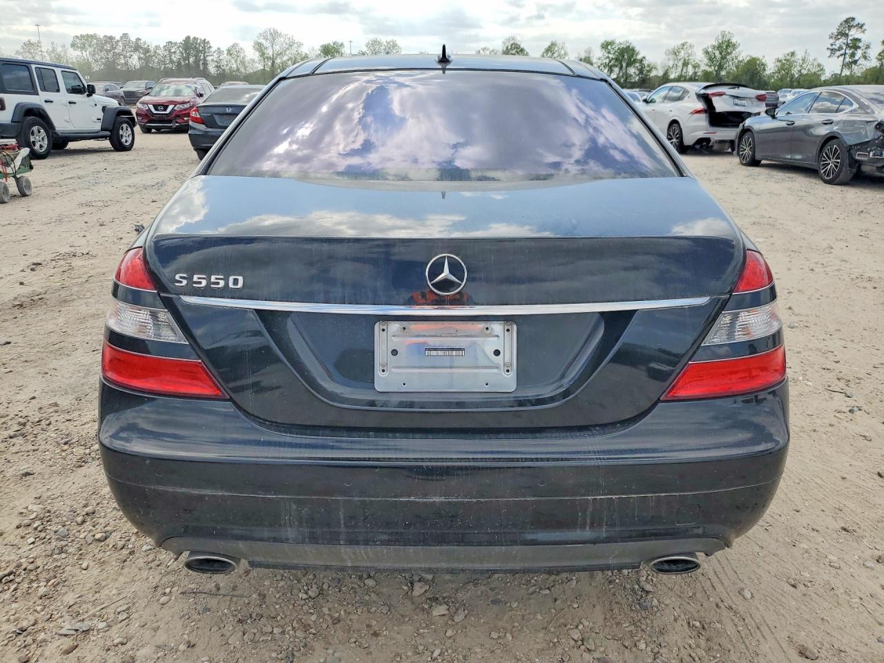 Mercedes-Benz S-Class 550