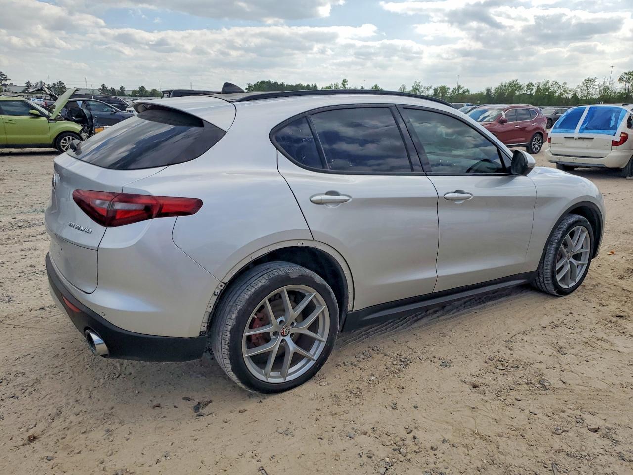 Alfa Romeo Stelvio Ti Sport