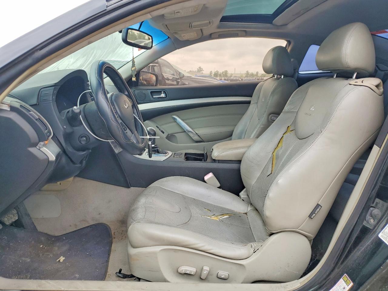 INFINITI G37 Base
