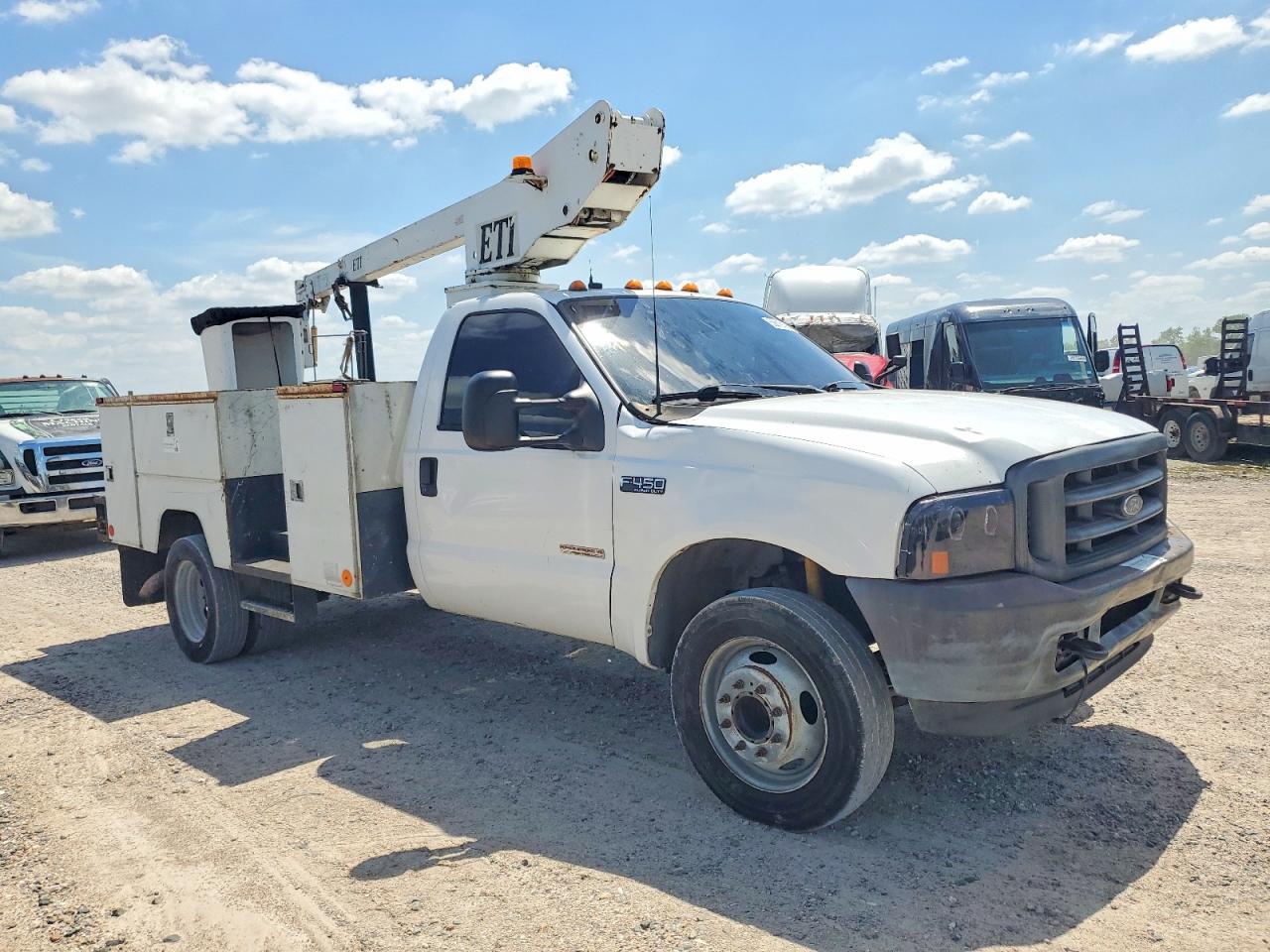 Salvage Ford F-450 Image