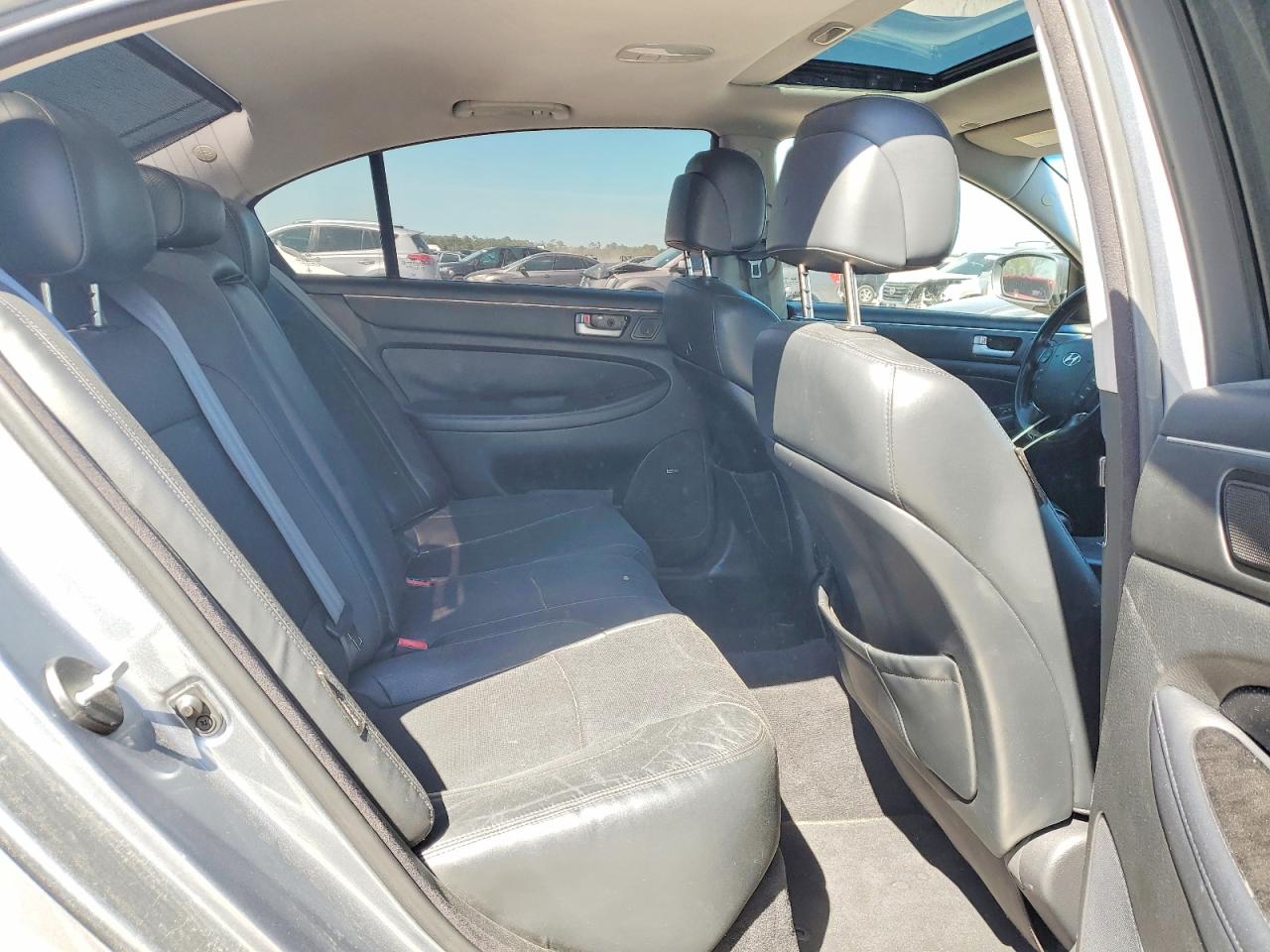 Hyundai Genesis 3.8l