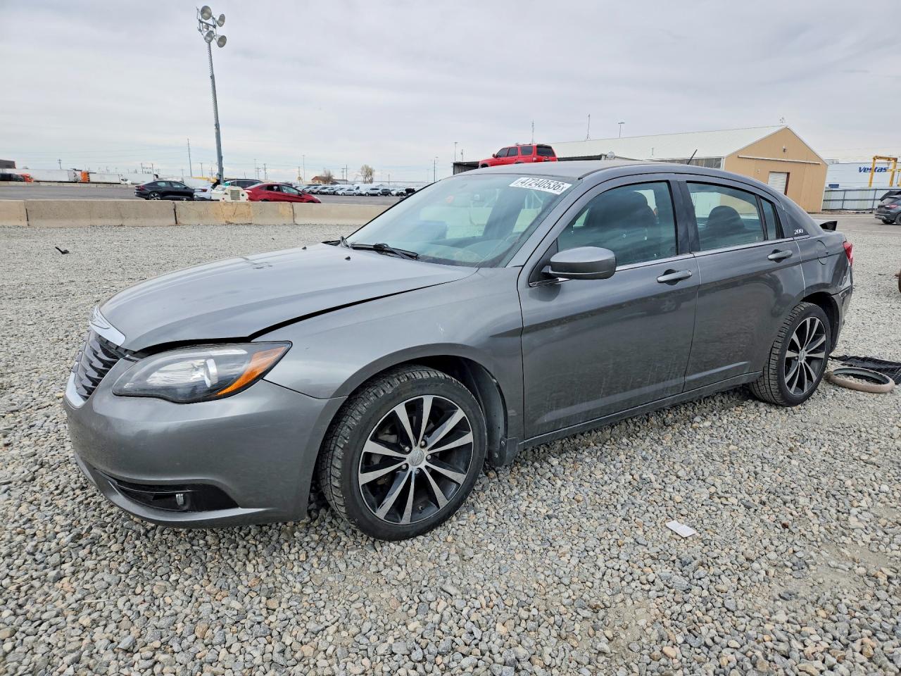 Salvage Chrysler 200 Image