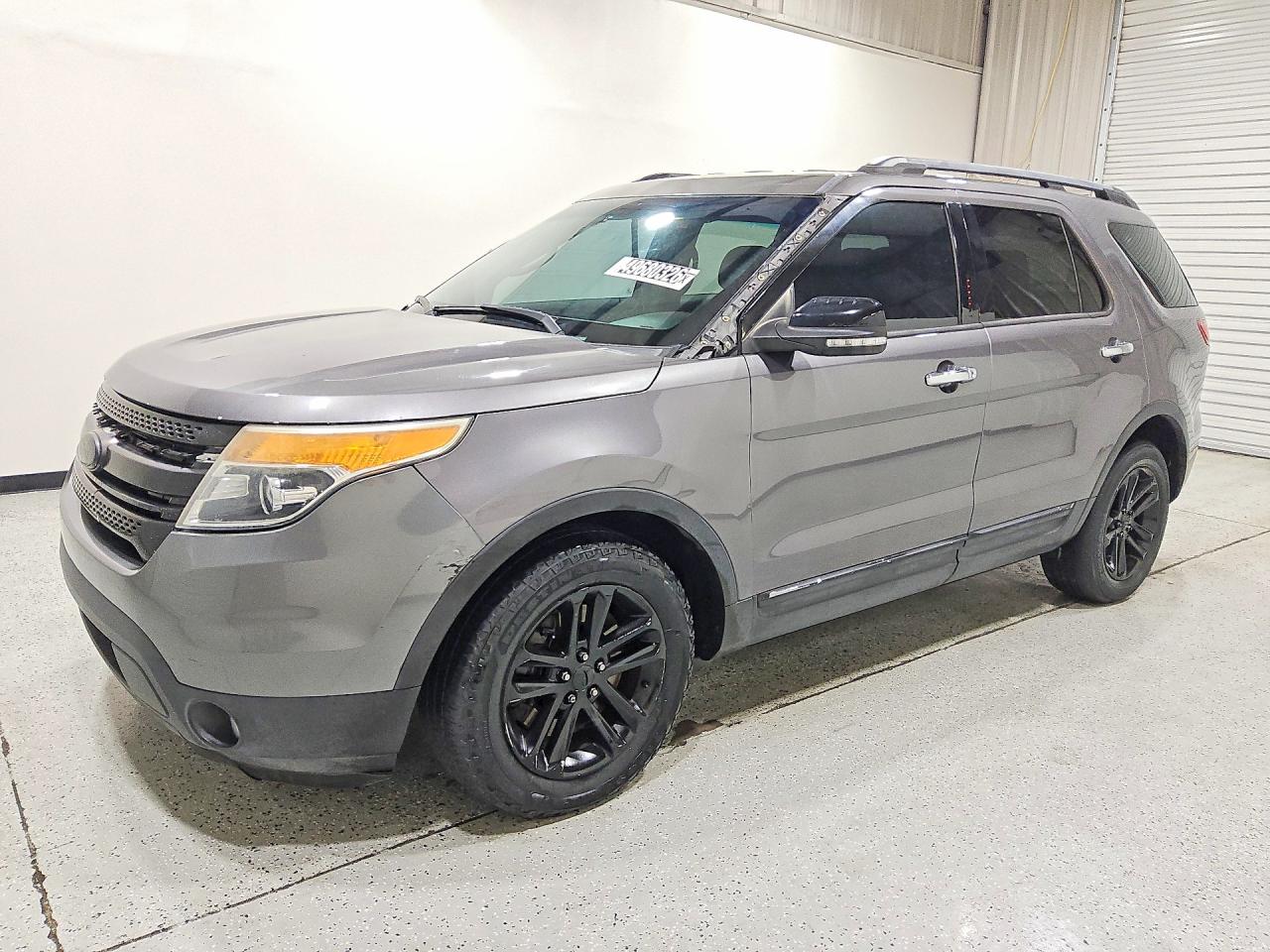 Salvage Ford Explorer Image