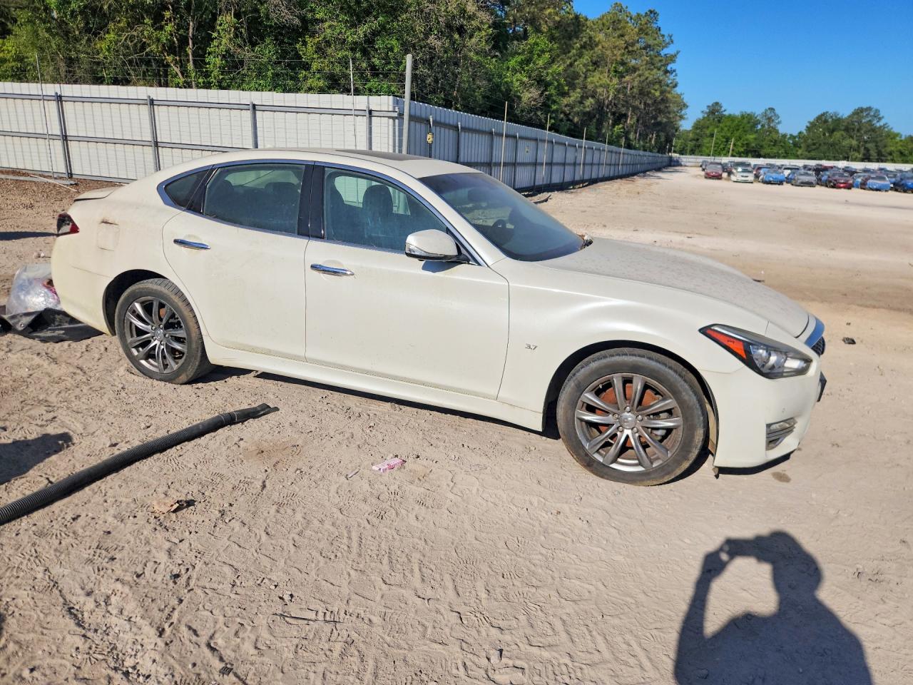 INFINITI Q70 3.7 Luxe