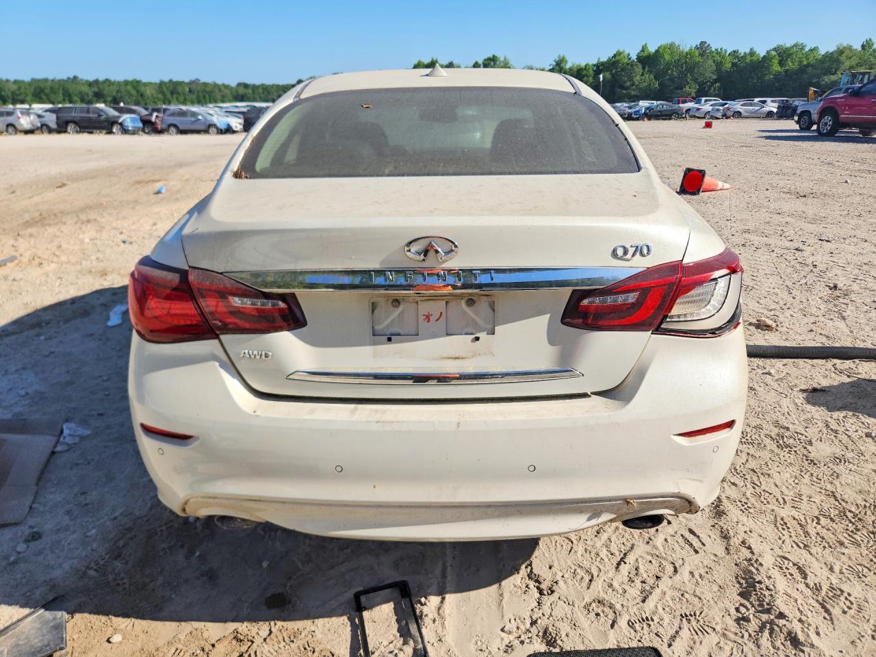 INFINITI Q70 3.7 Luxe