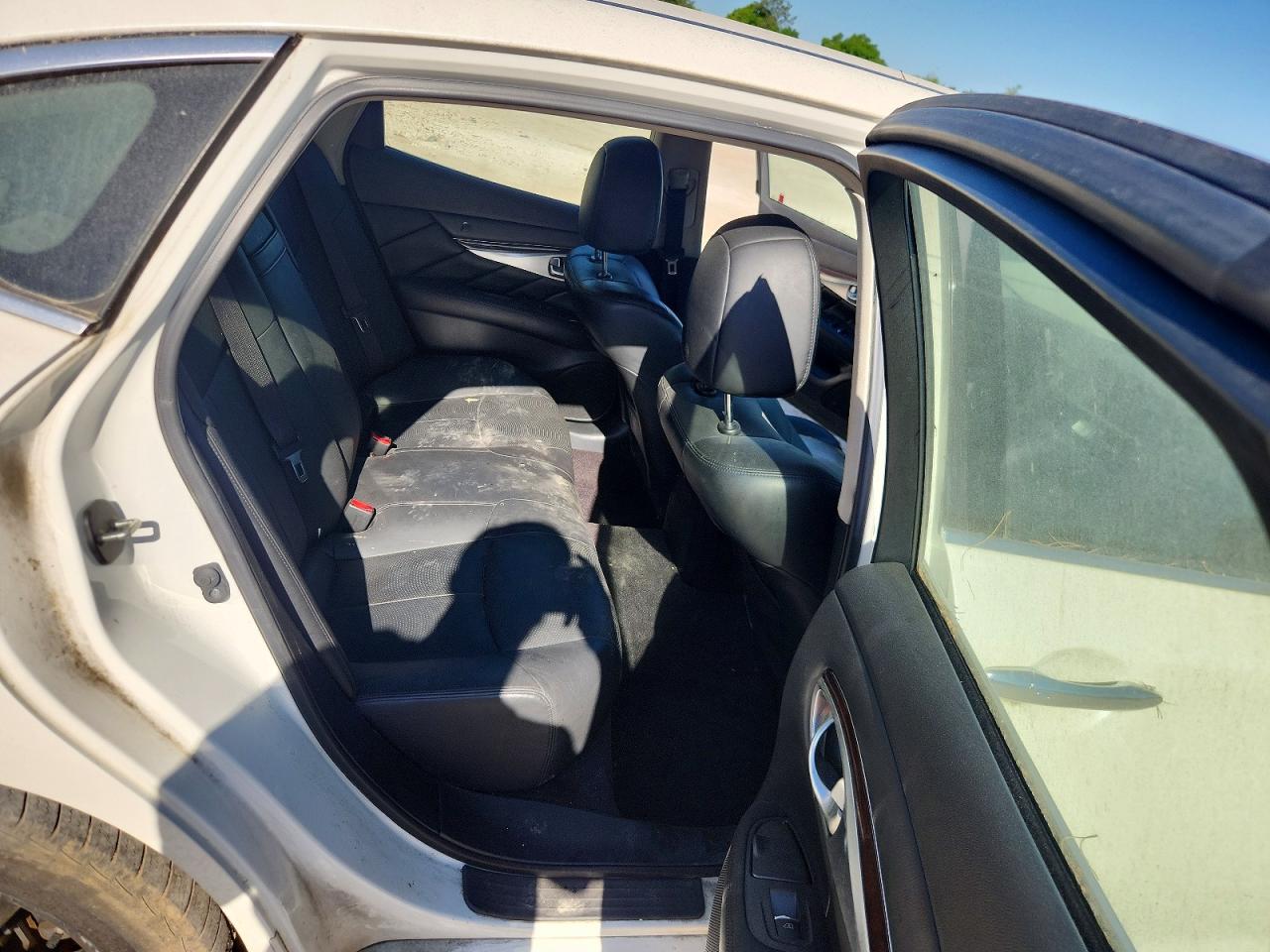 INFINITI Q70 3.7 Luxe