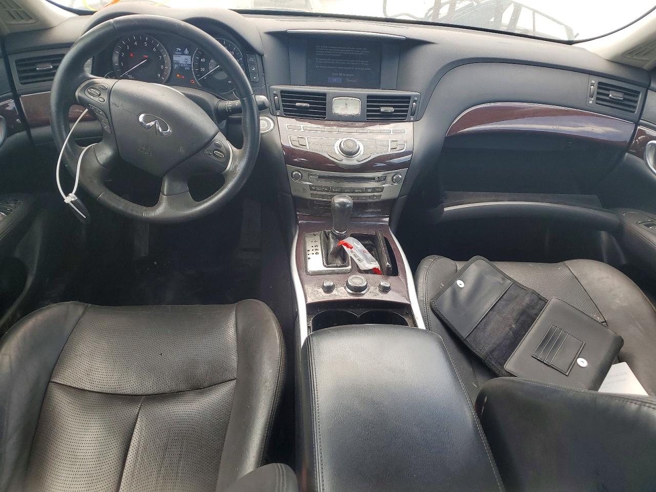 INFINITI Q70 3.7 Luxe