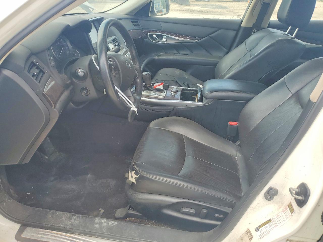 INFINITI Q70 3.7 Luxe
