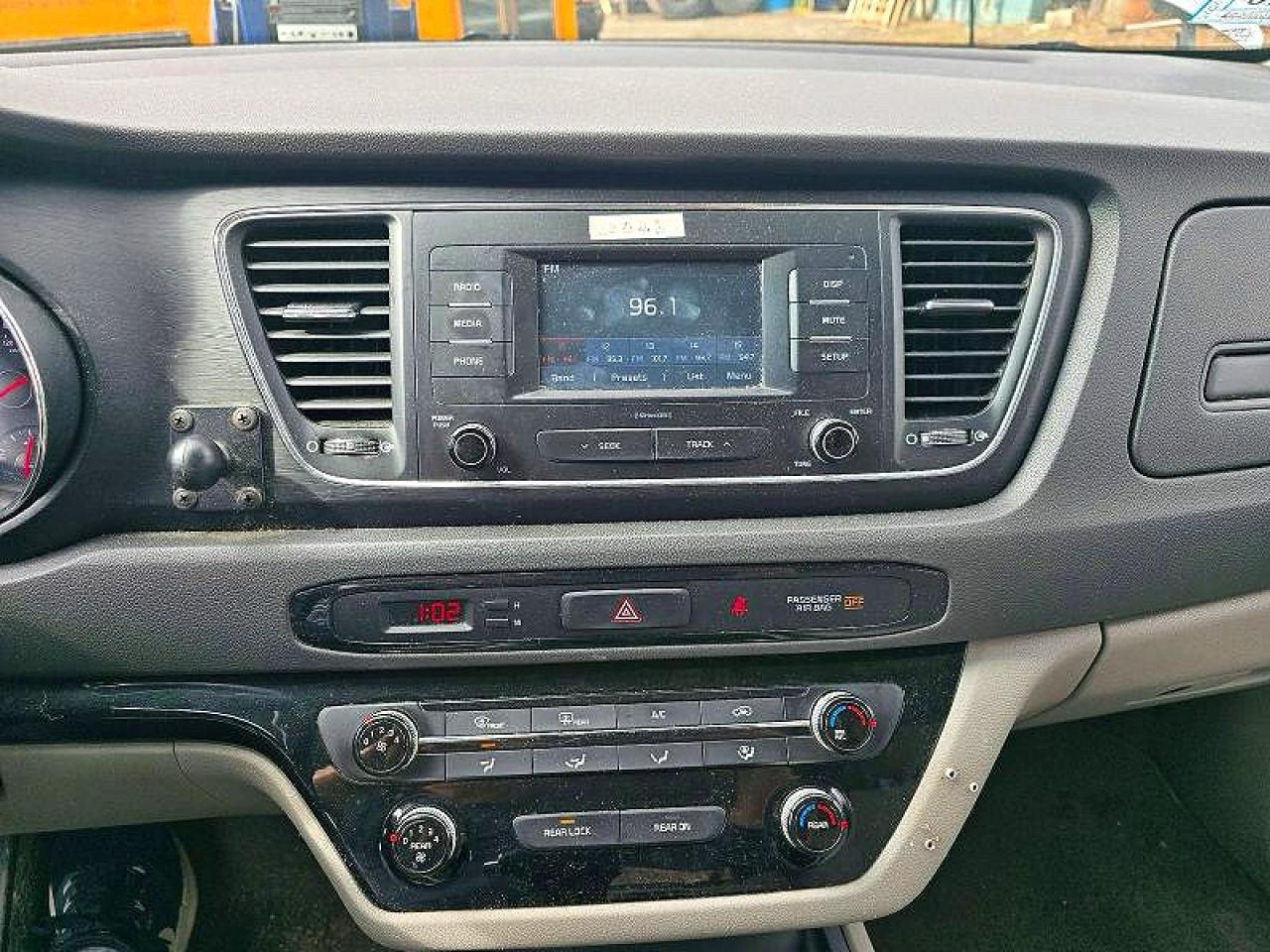 Kia Sedona L