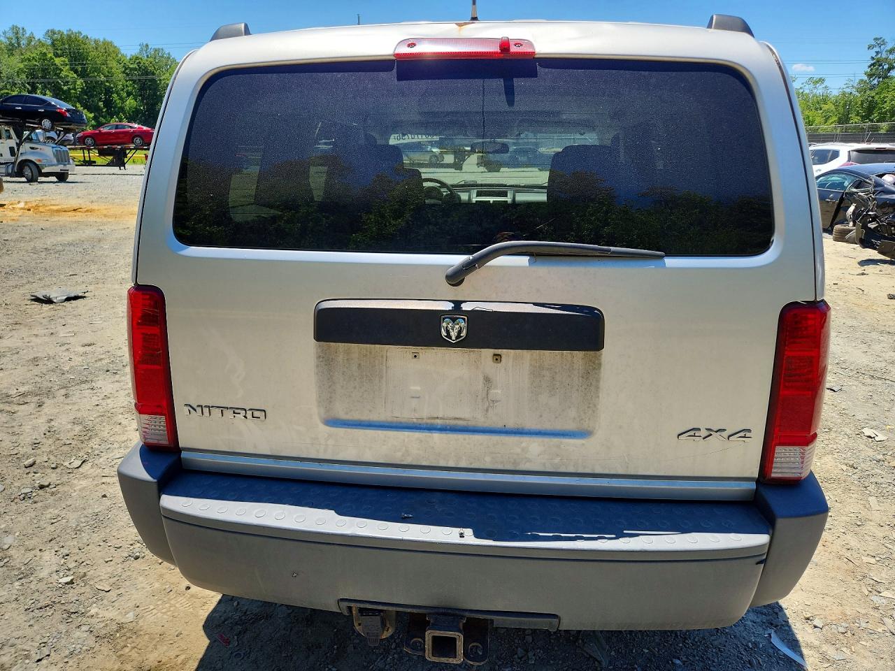 Dodge Nitro Sxt