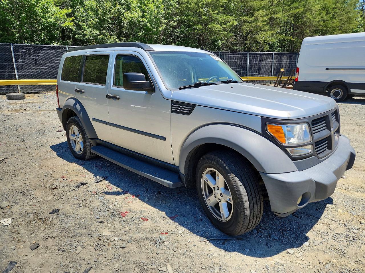 Dodge Nitro Sxt