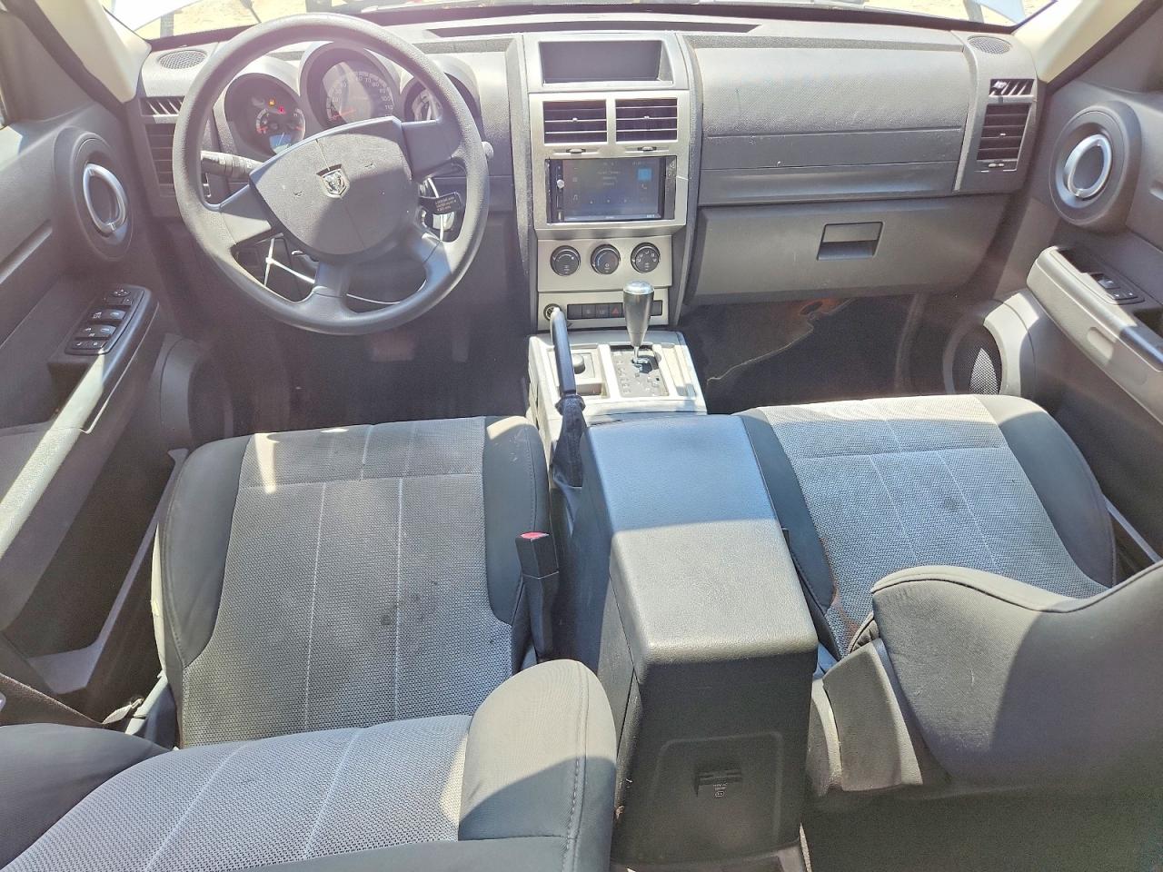 Dodge Nitro Sxt