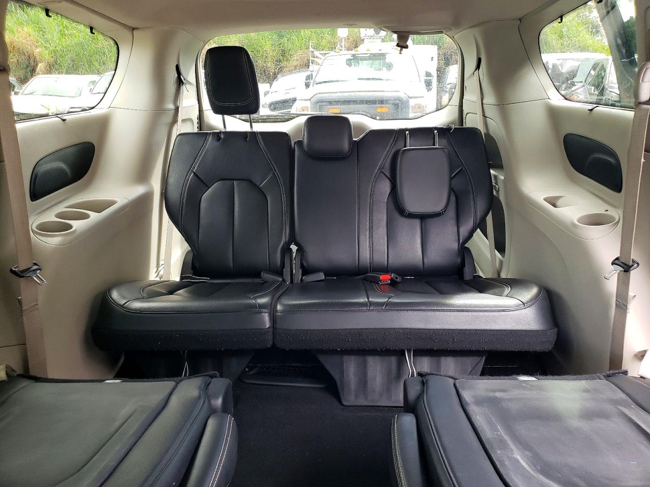 Chrysler Pacifica Touring L
