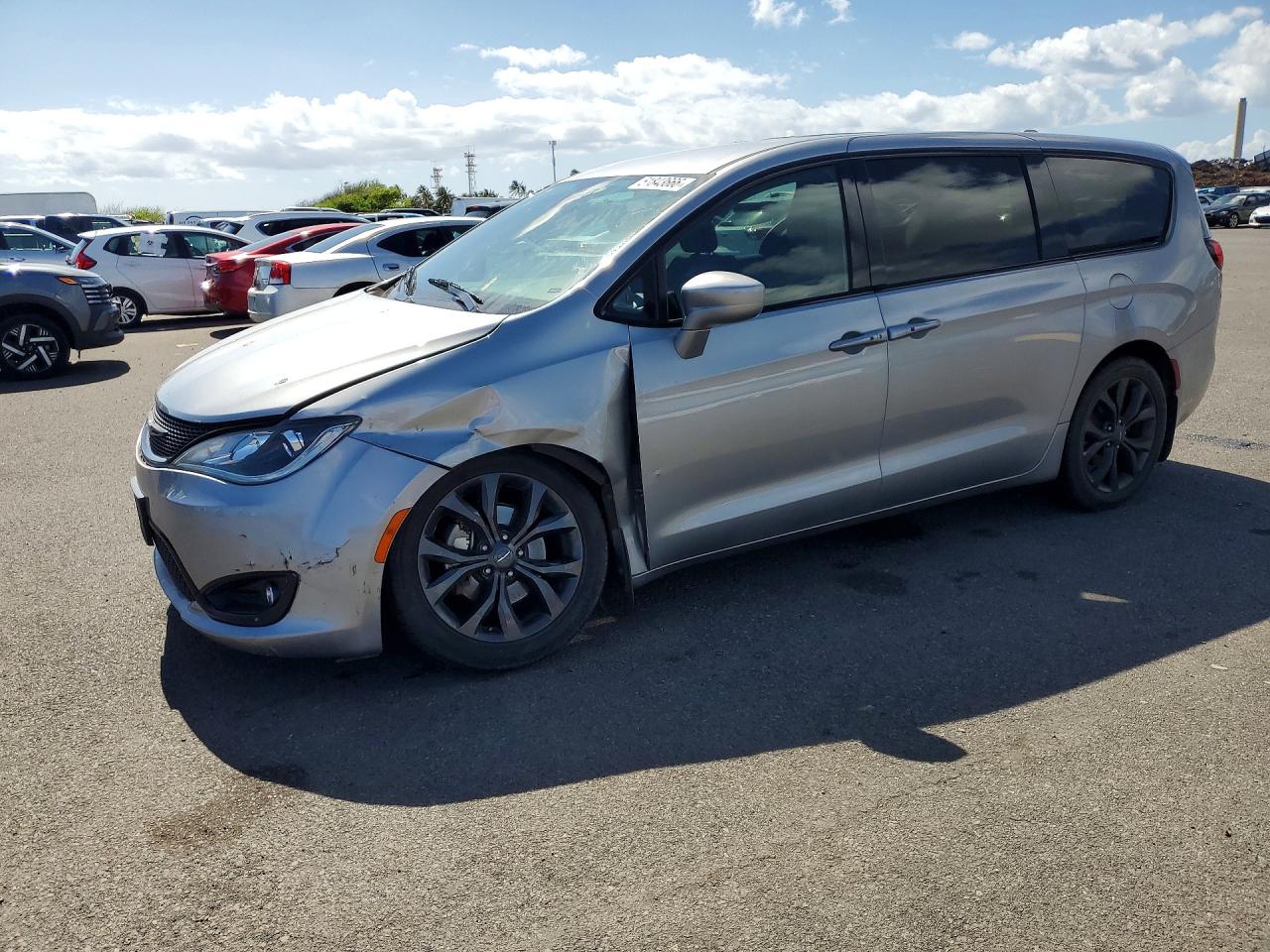 Salvage Chrysler Pacifica Image