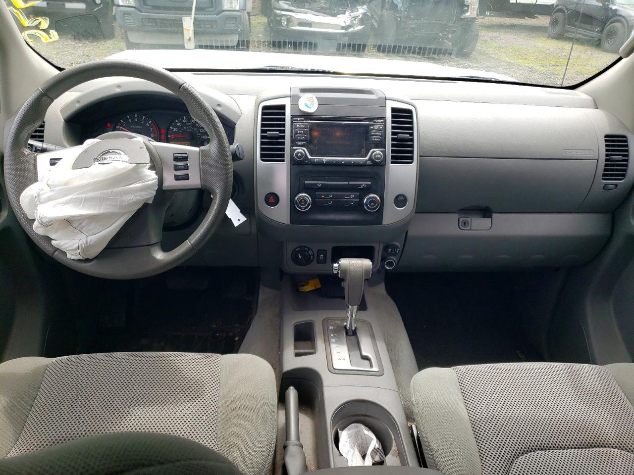 Nissan Frontier Sv