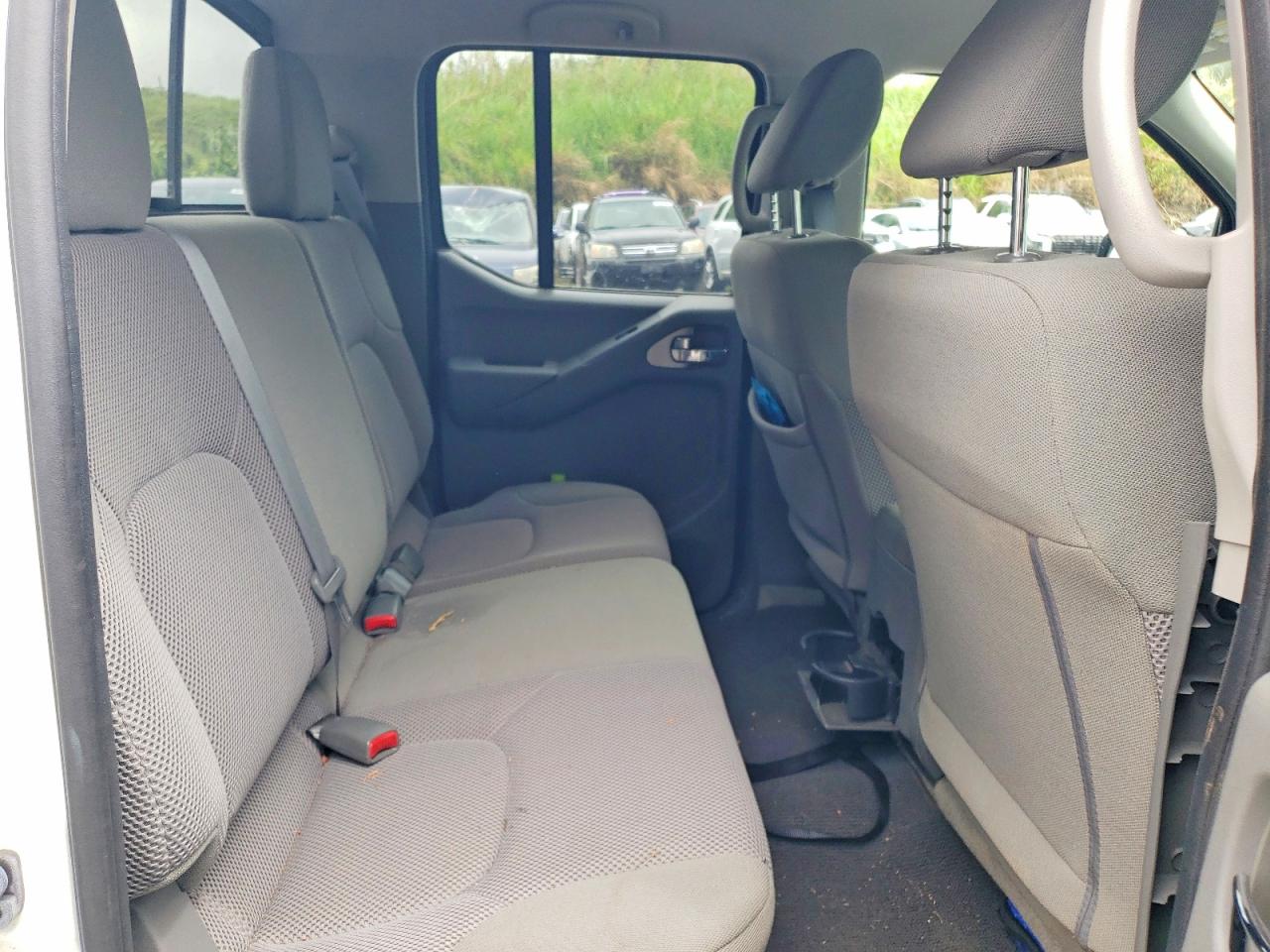 Nissan Frontier Sv