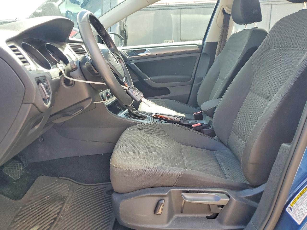 Volkswagen Golf S