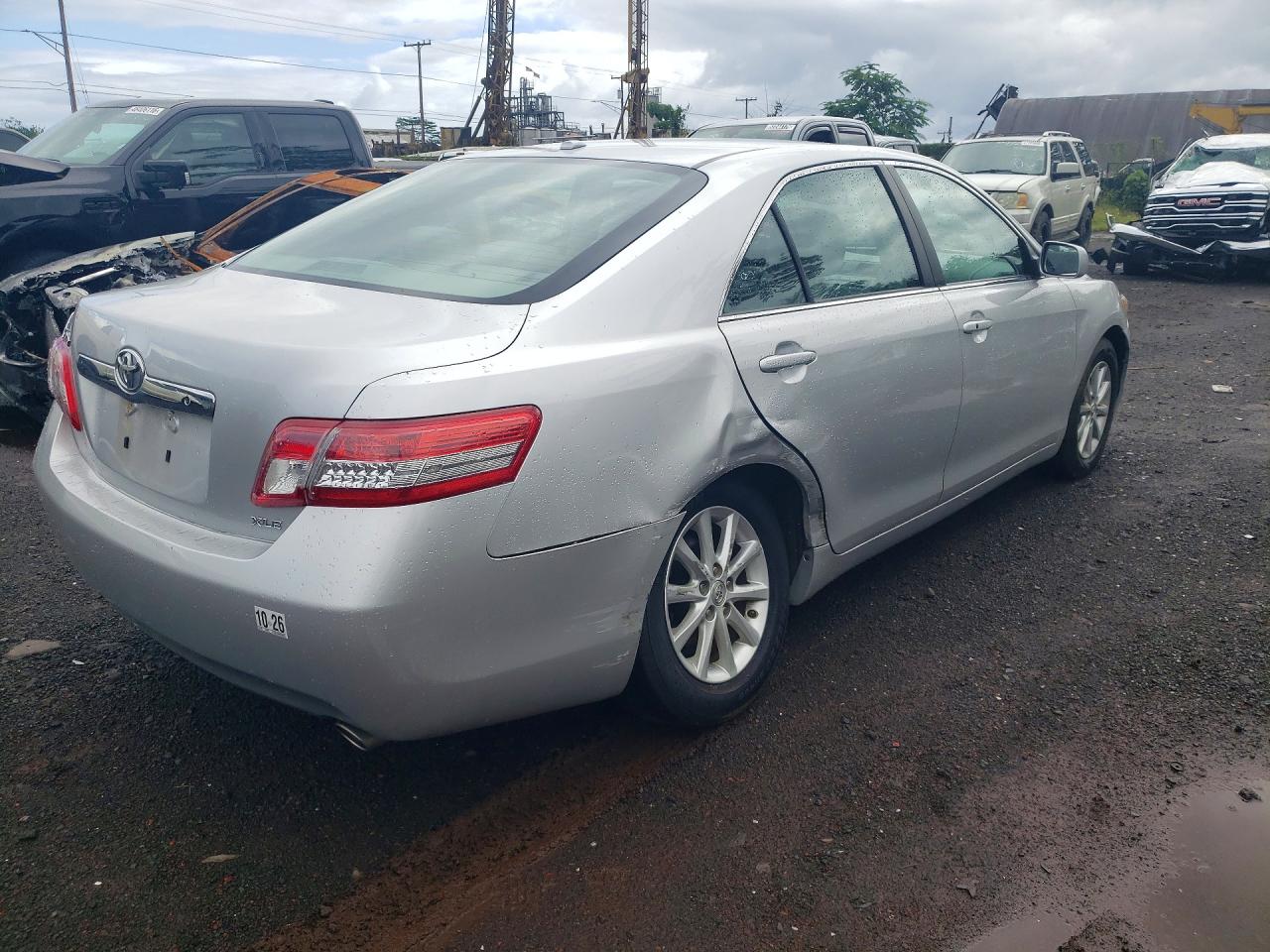 Toyota Camry Le V6