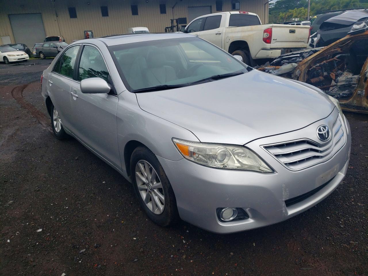 Toyota Camry Le V6