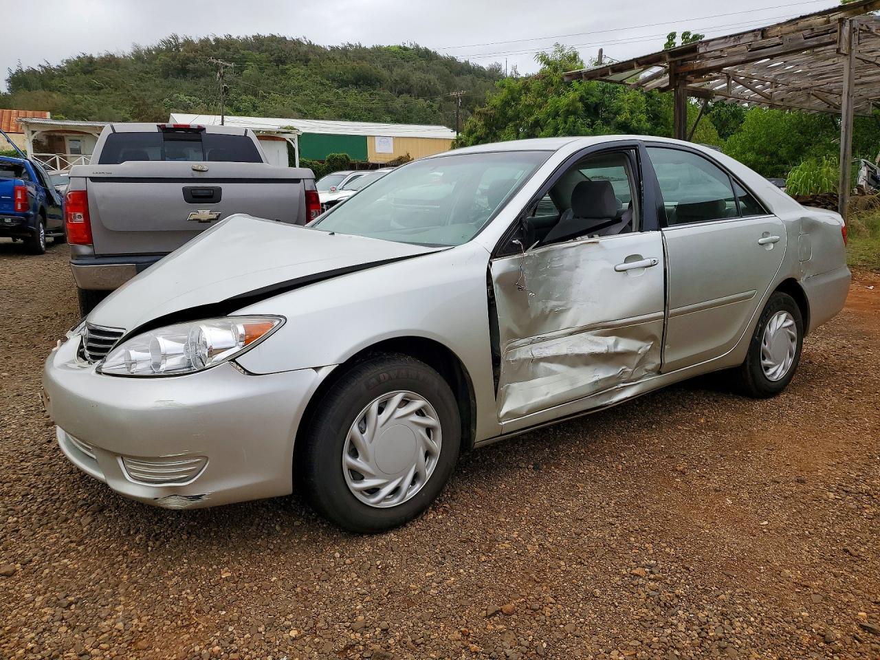 Salvage Toyota Camry Image