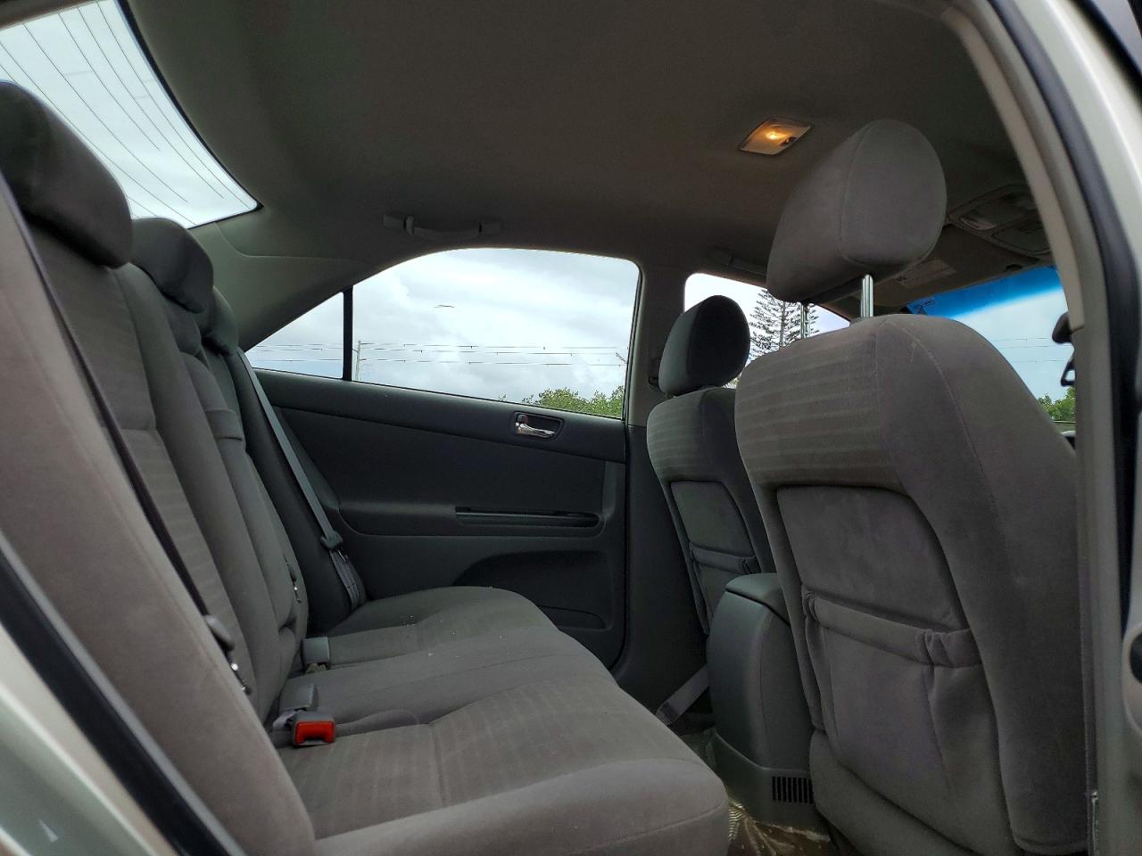 Toyota Camry Standard