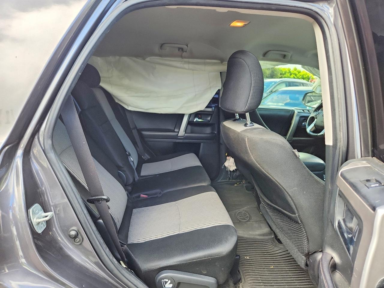 Toyota 4Runner Sr5