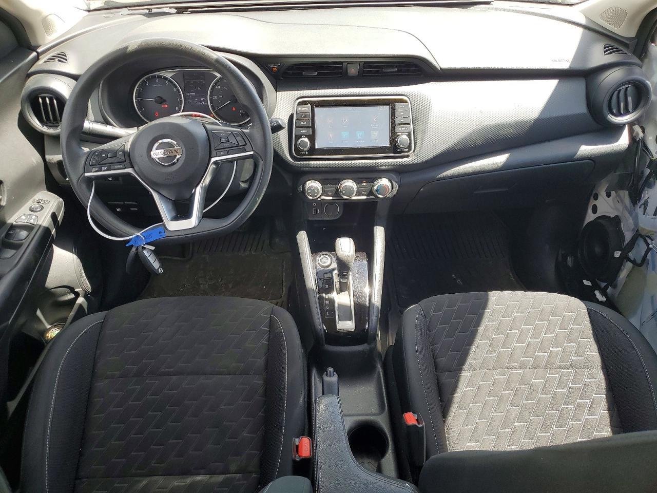 Nissan Kicks S