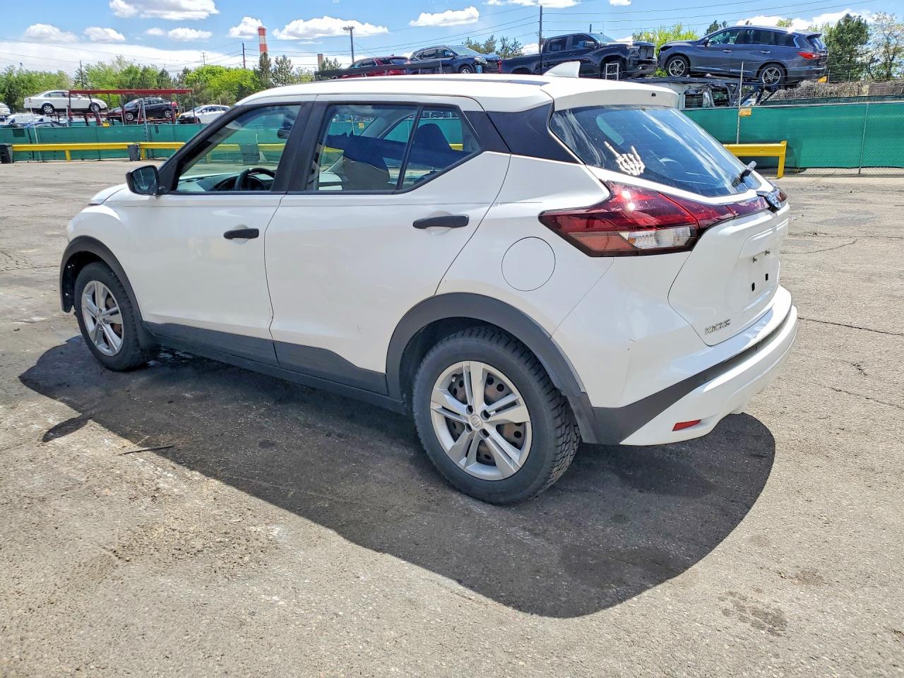 Nissan Kicks S