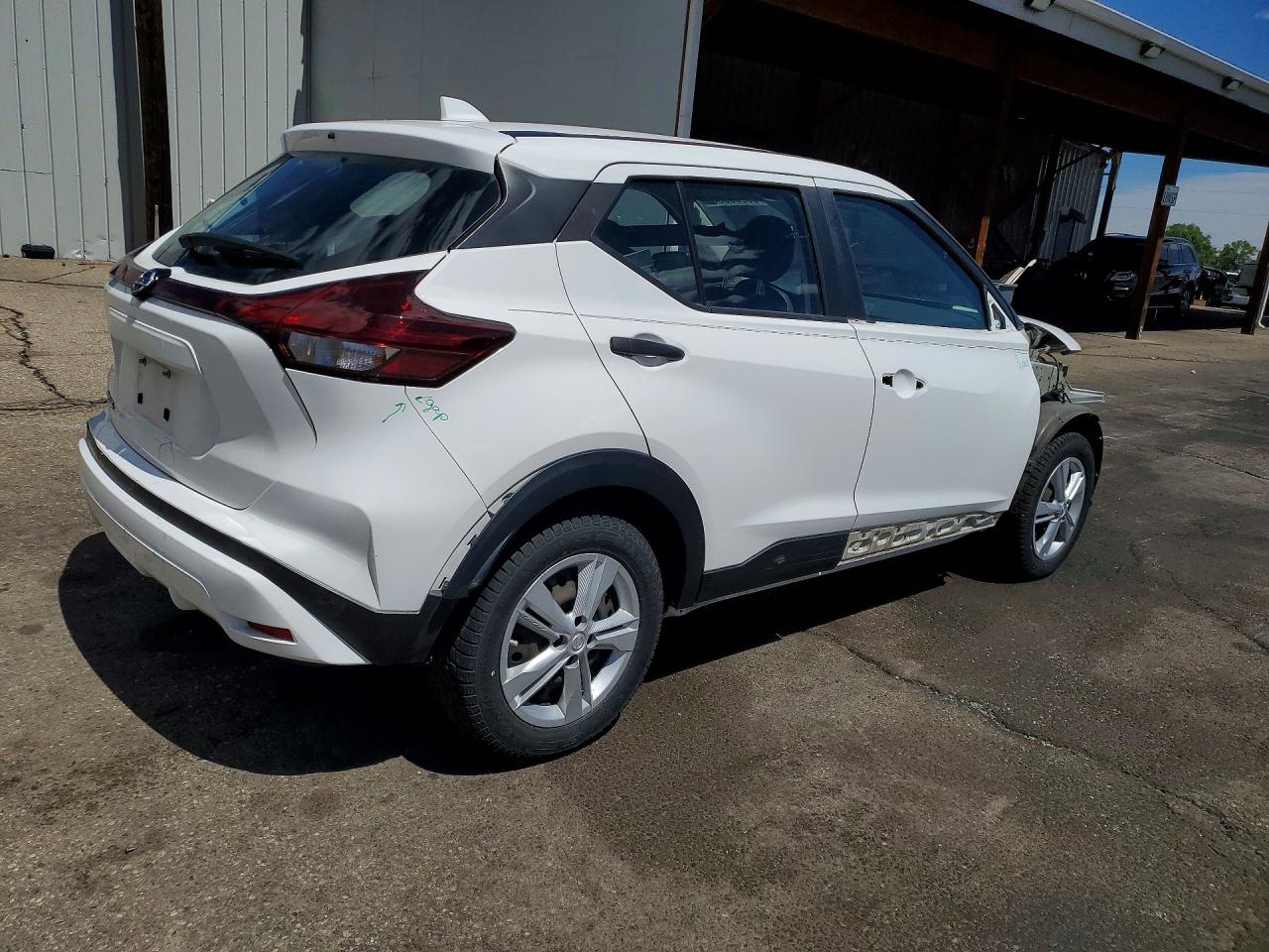 Nissan Kicks S