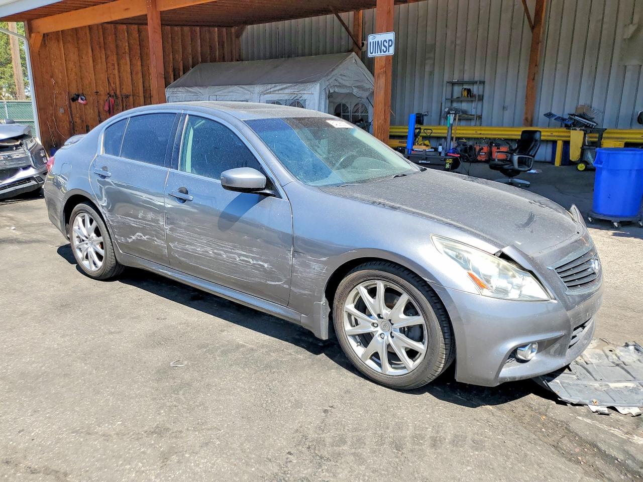 INFINITI G37 X